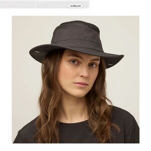 Tilley Women's Black Sun Hat - made in Canada